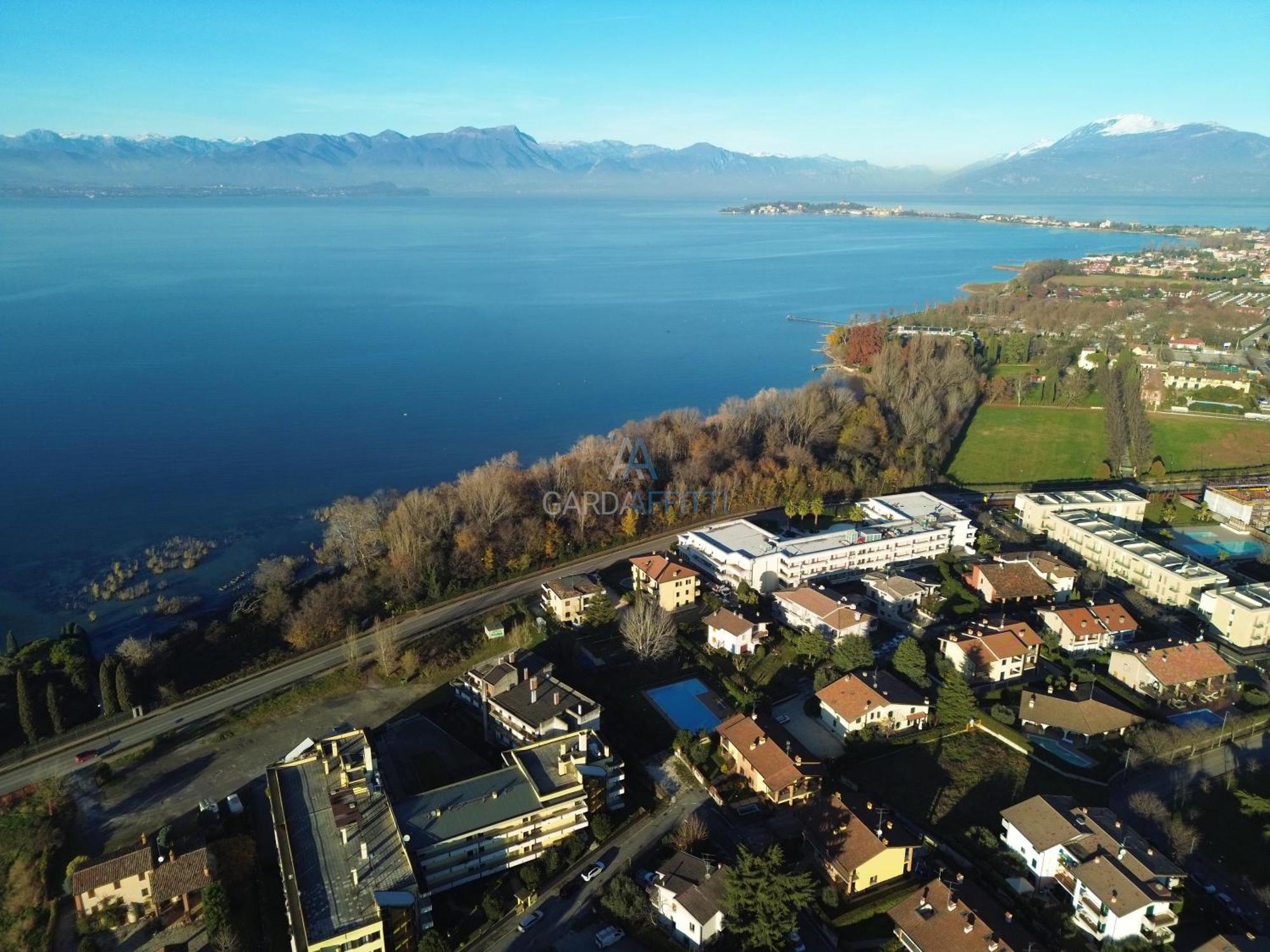 Appartamento Moonlight Apartment - Terrazza Vista Lago E Piscina Desenzano del Garda